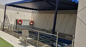 مظلات مسابح